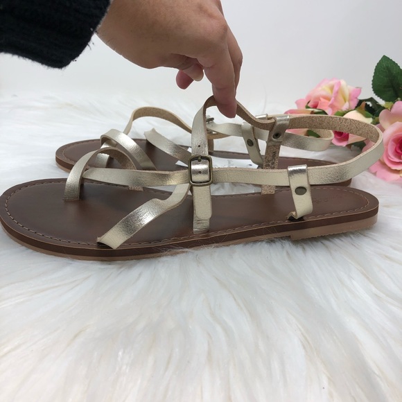 Universal Thread Women Lavinia Strap gold Sandals - Picture 4 of 6